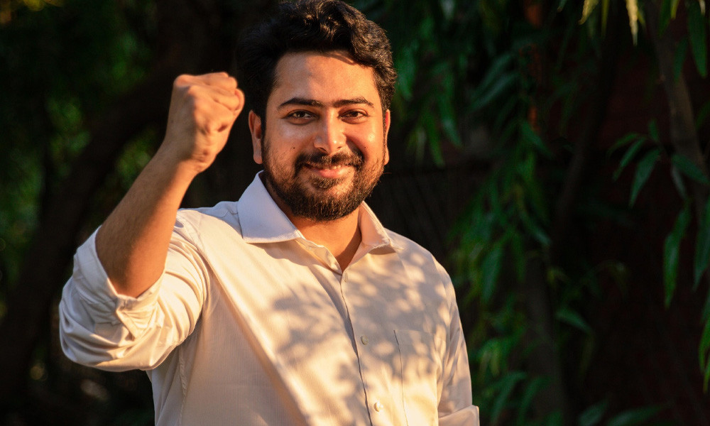 নাহিদ ইসলামের আয় ও সম্পদ নিয়ে অপপ্রচার, যা জানালেন ফেসবুক পোস্টে